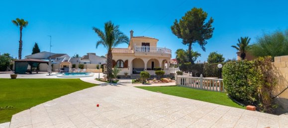 4 bedrooms House in Torrevieja, Spain No. 188405 5