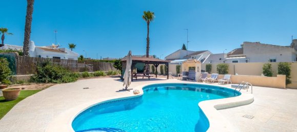 4 bedrooms House in Torrevieja, Spain No. 188405 4