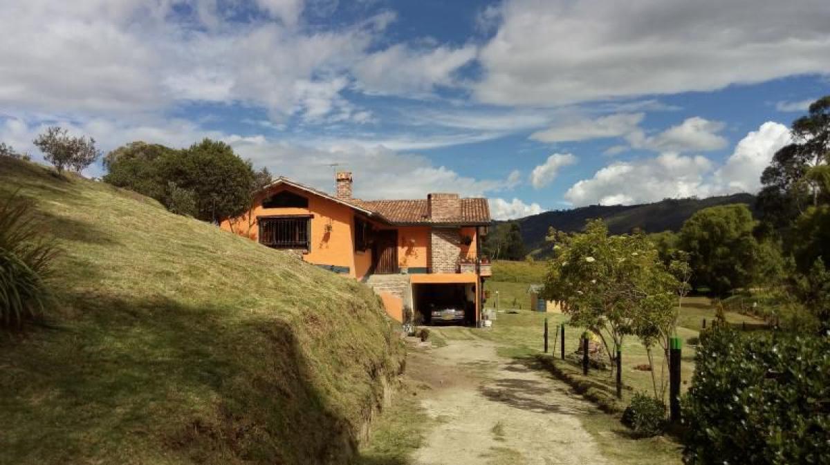 3 bedrooms House in Cundinamarca, Colombia No. 7971