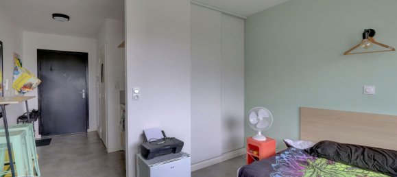 Studio in Tours, France No. 247584 2