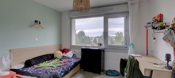 Studio in Tours, France No. 247584 7