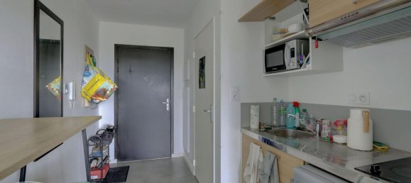 Studio in Tours, France No. 247584 4