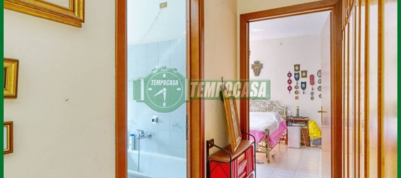 Квартира с 2 спальнями в Варесе, Италия № 299783 9