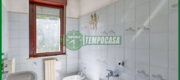 Квартира с 2 спальнями в Варесе, Италия № 299783 10