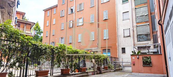 2 bedrooms Apartment in Milan, Italy No. 337964 30