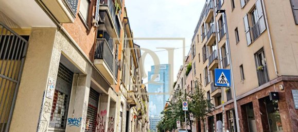 2 bedrooms Apartment in Milan, Italy No. 337964 36