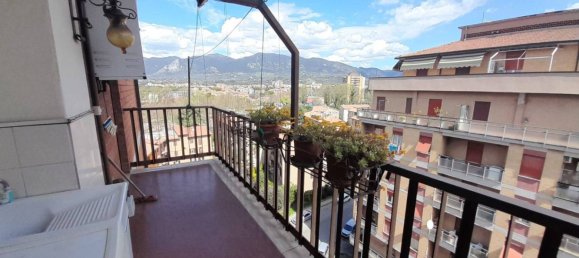 3 bedrooms Apartment in Terni, Italy No. 351611 4
