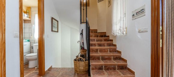 3 bedrooms House in La Zubia, Spain No. 168904 6