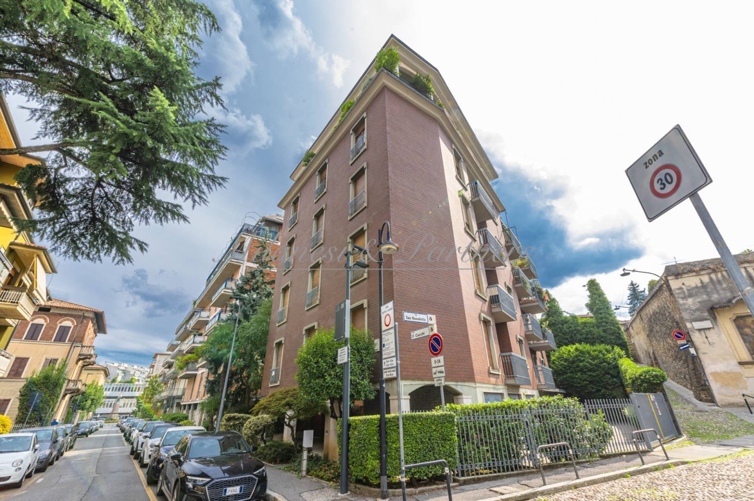Apartamento de 2 dormitorios en Bergamo, Italy No. 354316