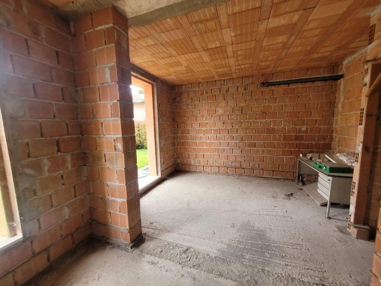 Villa de 5 habitaciónes en San Possidonio, Italy No. 108373