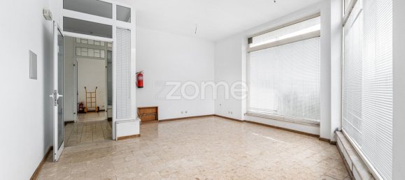 22m² Commercial property in Sobreira, Portugal No. 50555 3