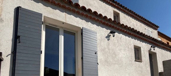 3 Schlafzimmer Haus in Saint-Maime, France, Nr. 329325 2