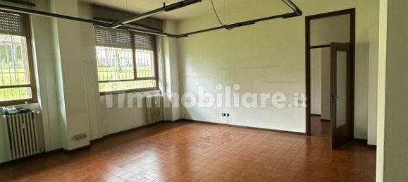 Escritório de 4 divisões em Monza, Italy N.º 16794 8