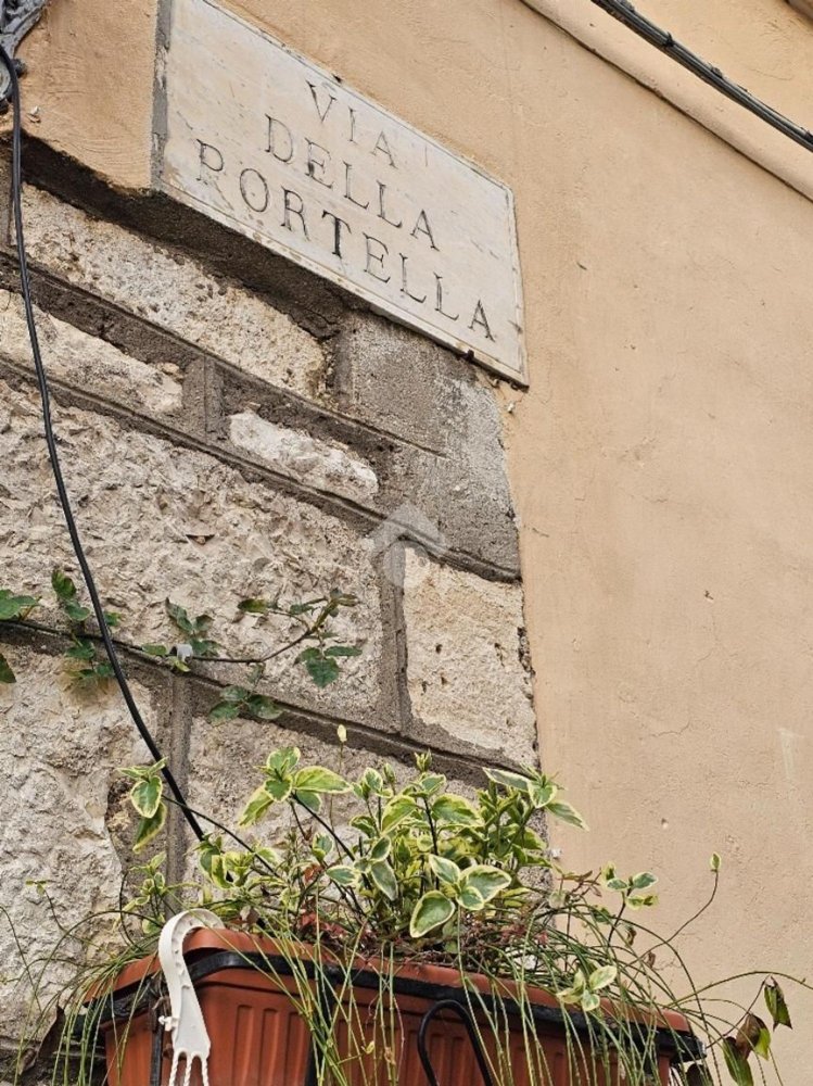 Квартира с 3 комнатами в Фьюджи, Италия № 194593