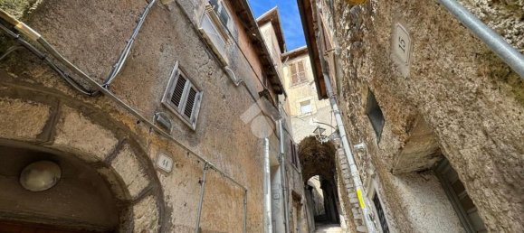 Квартира с 3 комнатами в Фьюджи, Италия № 194593 3