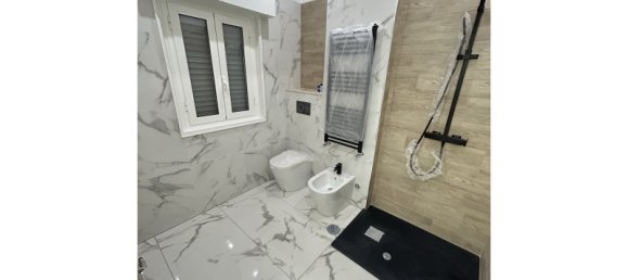 3 bedrooms Apartment in Rome, Italy No. 16667 24