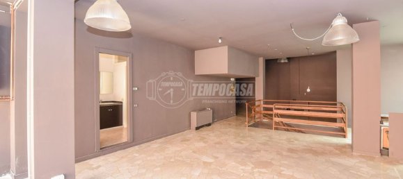 Gewerbliche Immobilie in Como, Italy 150m², Nr. 194141 14