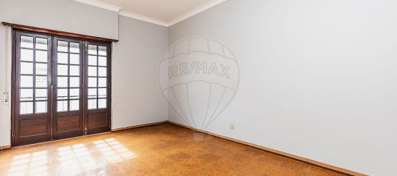 4 bedrooms House in Corroios, Portugal No. 188558 21