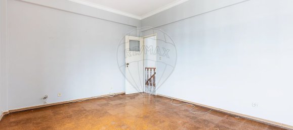 4 bedrooms House in Corroios, Portugal No. 188558 20