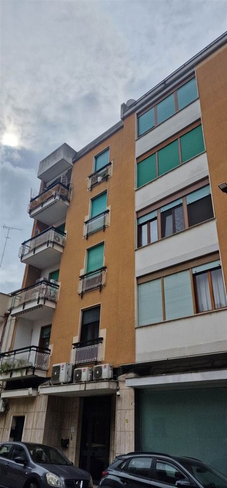 Apartamento de 3 divisões em Brindisi, Italy N.º 105049