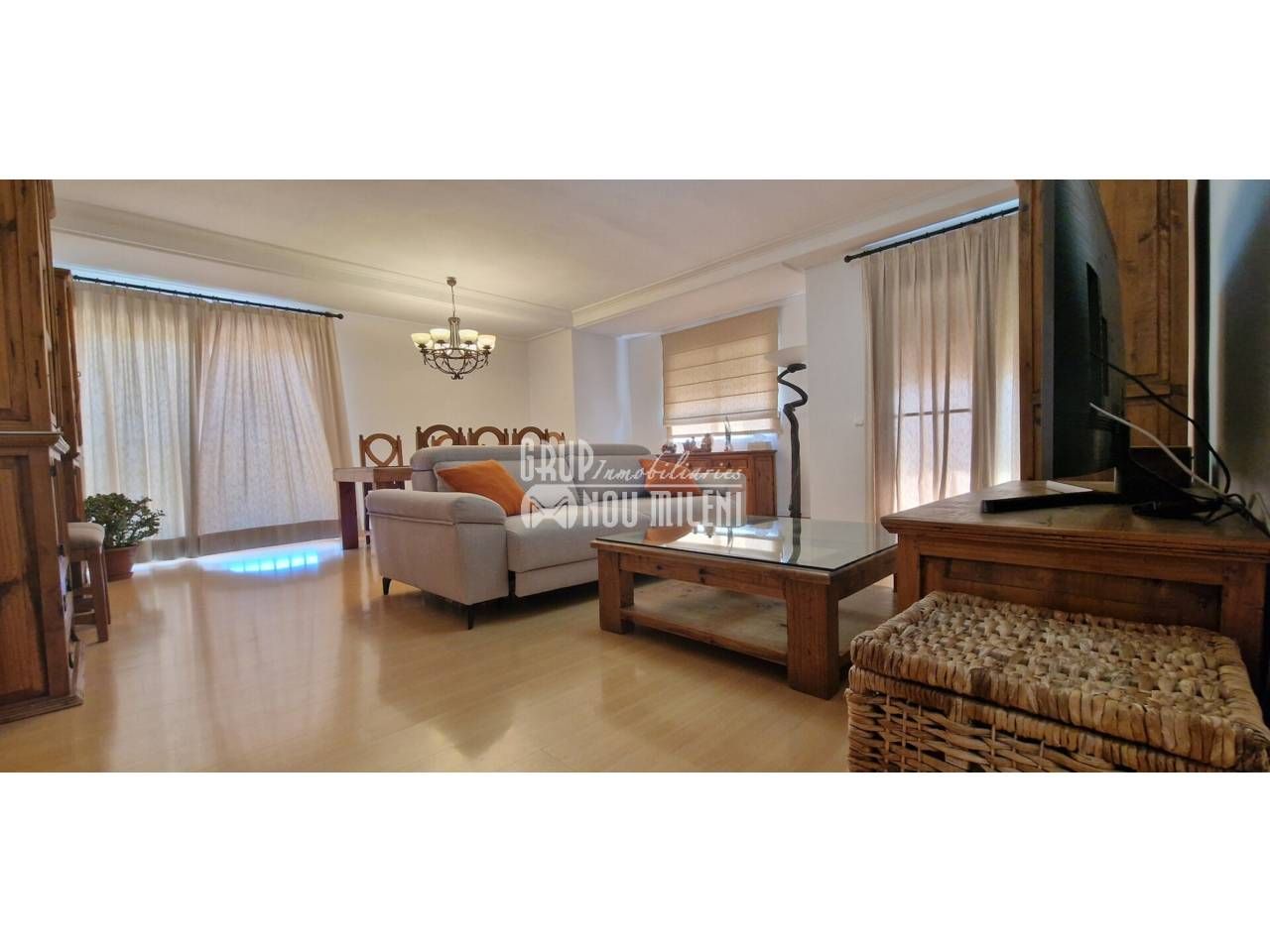 Apartamento de 2 dormitorios en València, Spain No. 140796