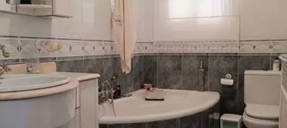 Apartamento de 3 dormitorios en Mancha Real, Spain No. 142850 3