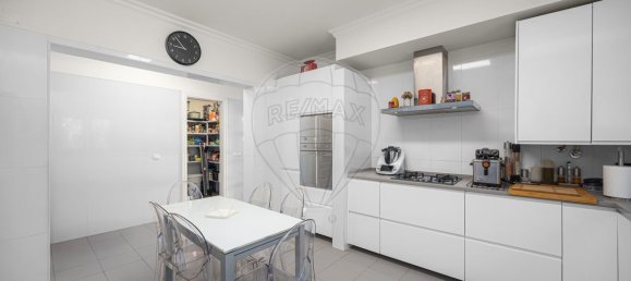 4 bedrooms House in Turcifal, Portugal No. 333402 10