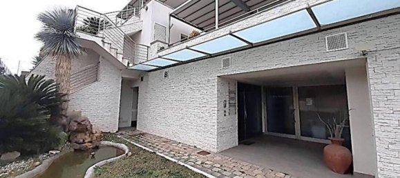 139m² Office in Grottammare, Italy No. 316465 9