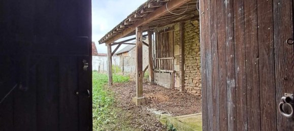 Casa de 4 dormitorios en Marolles-sous-Lignieres, France No. 220476 3