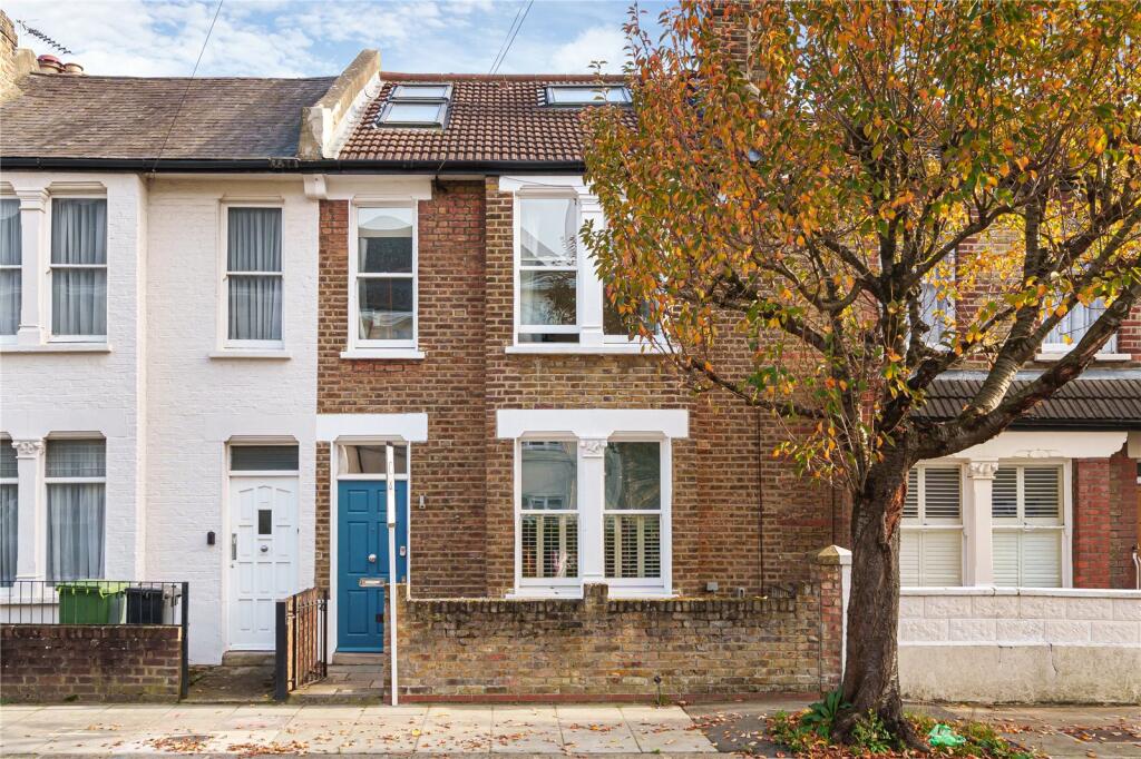 3 bedrooms House in London, United Kingdom No. 12163