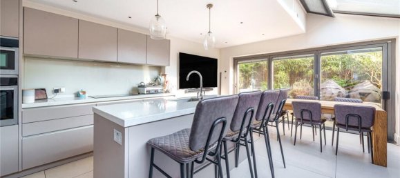 3 bedrooms House in London, United Kingdom No. 12163 2