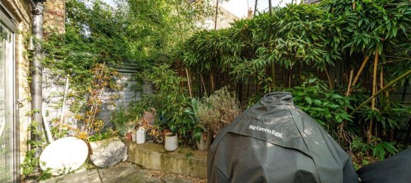 3 bedrooms House in London, United Kingdom No. 12163 9