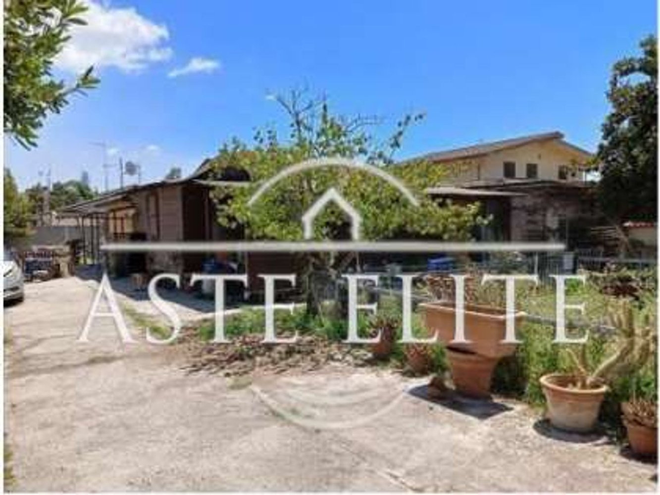 5 rooms Apartment in Aprilia, Italy No. 98647