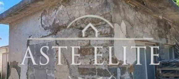 5 rooms Apartment in Aprilia, Italy No. 98647 4