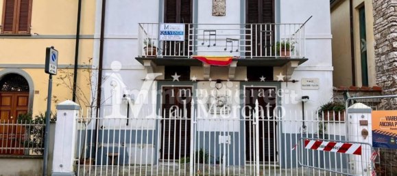 4 bedrooms House in Viareggio, Italy No. 39662 6