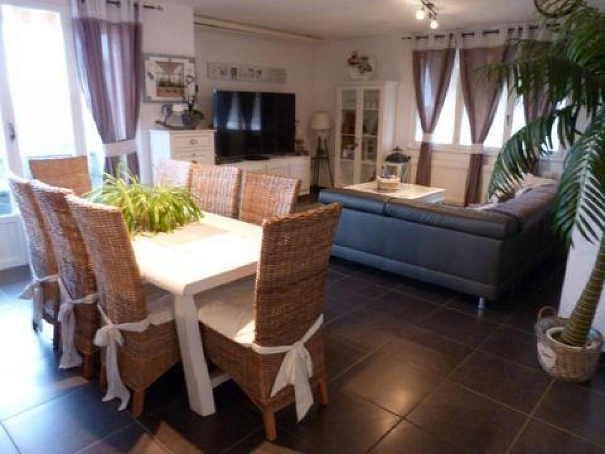 3 bedrooms Apartment in Vierzon, France No. 12757