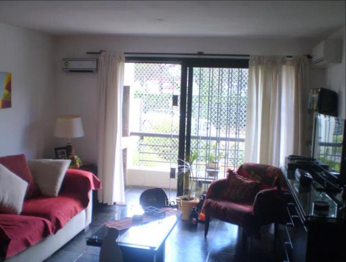 3 bedrooms Apartment in Montevideo, Uruguay No. 10215