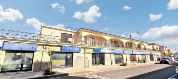 Bureau à Olbia, Italy 89m² No. 372006 8