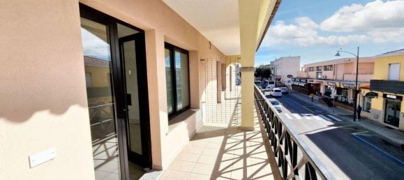 Bureau à Olbia, Italy 89m² No. 372006 6