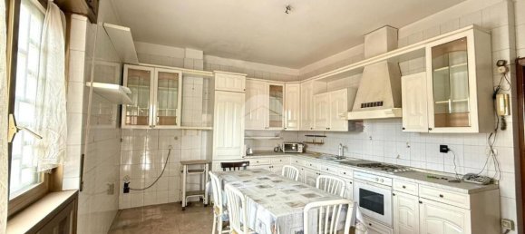 5 Schlafzimmer Wohnung in Naples, Italy, Nr. 326324 2