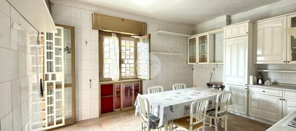 5 Schlafzimmer Wohnung in Naples, Italy, Nr. 326324 4