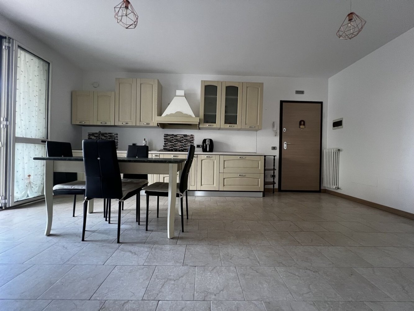 3غرفة شقة في Sermide e Felonica, Italy رقم 314766