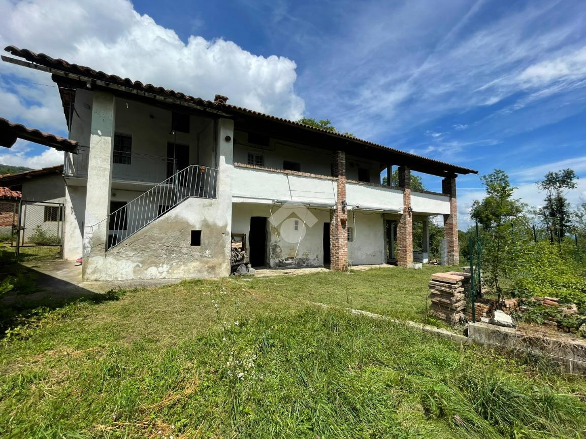 Casa de 5 divisões em Castelnuovo Nigra, Italy N.º 139614