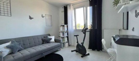 Apartamento de 3 dormitorios en Livry-Gargan, France No. 357077 9