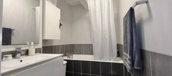 Apartamento de 3 dormitorios en Livry-Gargan, France No. 357077 6