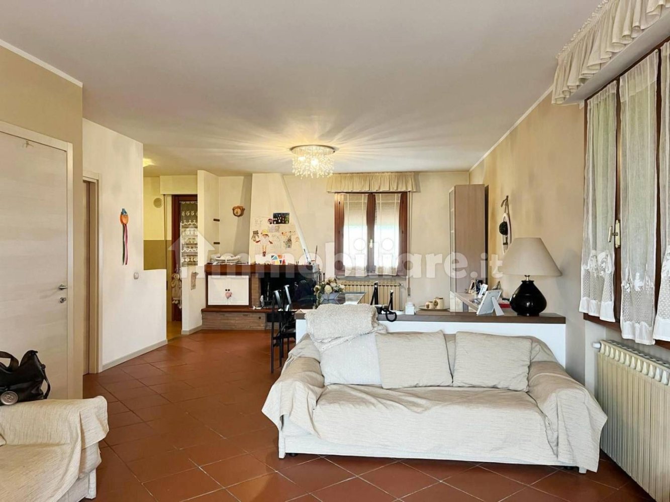 Дом с 3 спальнями в Монтале, Италия № 123073