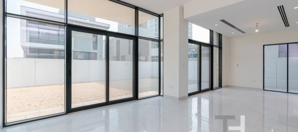 Вилла с 4 спальнями в Al Furjan, ОАЭ № 94463 3