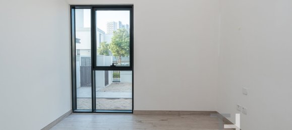 Вилла с 4 спальнями в Al Furjan, ОАЭ № 94463 8