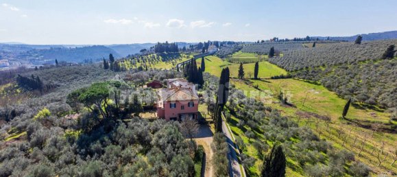 5 bedrooms Villa in Impruneta, Italy No. 237961 3