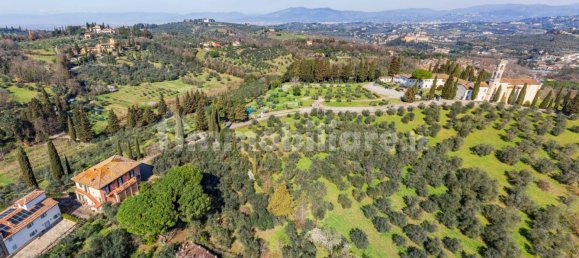 5 bedrooms Villa in Impruneta, Italy No. 237961 8